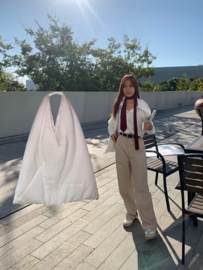 这次到的不快不慢，买了一条ysl领带和一个mm6的包，现在申报开始要收三十手续费了，还是有点肉疼。一如既往的包装很结实，加了泡泡纸。