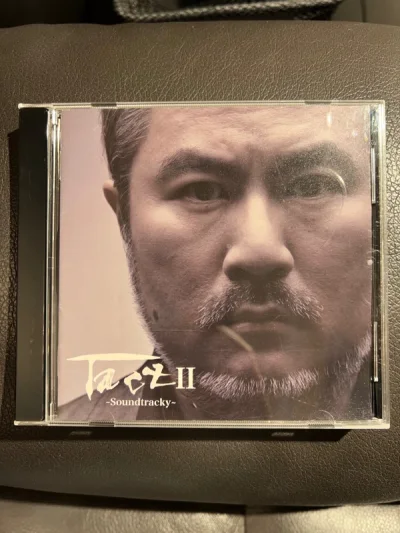 这次的淘碟品相不太好，多少都有划痕，好在没有明显的盒裂，播放基本没有问题。全新未拆的几张品相还是比较好，基本上满意。