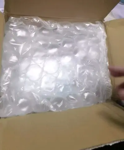 使用感很不错，导航费用之类的都很清晰，客服导航内容很详细，运送速度快，包装完好，东西没损坏，很不错，推荐