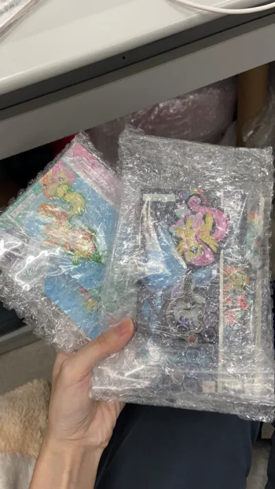 选择了加泡沫纸的服务 所有的东西都用泡沫纸包装过
东西很零散但是都没有遗漏和漏发 切到很多喜欢的东西 还会继续使用挖煤姬