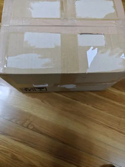 最近合单很慢，合单后也等了3天发出，EMS空运很快，进了海关收了税放行了 打包的很好，没有一点破损。