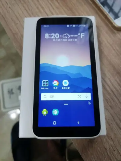 操作非常简单，携带也方便，家里备一个，外出备一个，对于我们经常出差办公来说很好，老家一年才用一次的网线可以不要了，这个真的很实用，使用了，很丝滑，值得推荐