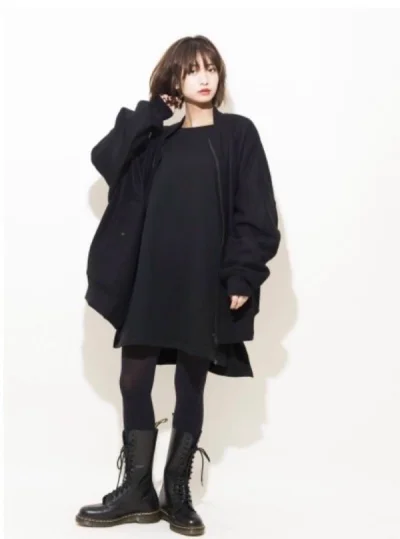 这次三件山本耀司各个线的单品
都非常的赞～面料一级棒哒～
在香港买不到的单品 在挖煤姬All in到
省钱出来运费和关税～超值哒！