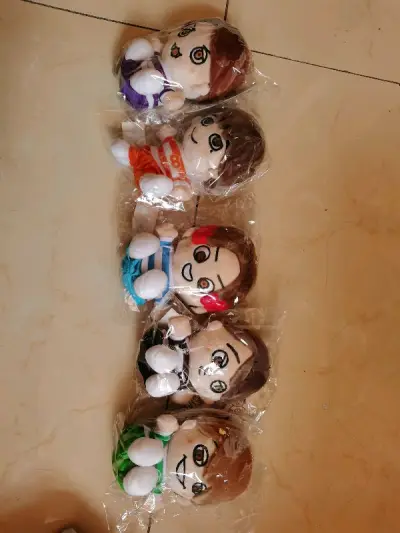 历时32天，收到了一个大的退坑包，真的巨值！里面还有很多没想到的贵价纸，五娃是在日拍上蹲的好价～而且！实报没有被税！非常满意的一单！！！无痛生崽，快乐养娃～～～
祝关节泥巴越来越好～