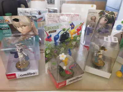 国内amiibo的价格因为国际运费以及比较小众的缘故一直都居高不下。热门amiibo的价格更是高的离谱，加上有人恶意炒价导致大部分普通玩家只能望而生叹。比起国内的价格一致高起，日本的amiibo价格就显得比较混乱。你可以花差值好几倍的钱买到同样的东西，也就是说咱可以...