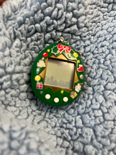 这次买了几个拓麻，机器成色都不错。用的ems，速度非常快，没有被税，唯一不好的不知道为什么系统里填了邮编，但面单上没有打上，导致快递员送不到电话联系补充了邮编才解决。包装的很结实，拿到物品没有破损。