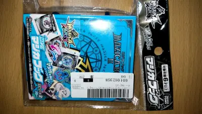 这回在煤炉购买了魔卡派对系列的小卡册，成色非常新，卖家发货和挖煤姬发货都非常及时，包装很到位，我非常满意