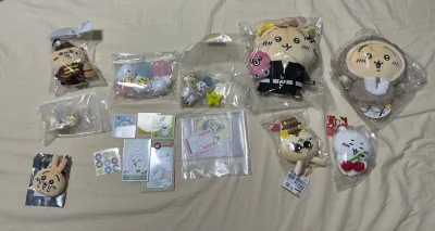 在煤炉下的第三单，这次很不幸被税了，看来这个月收货太频繁了，呜呜…
但很开心收到了樱花妹的小礼物，2张拍立得和四张小贴纸，期待下一箱～