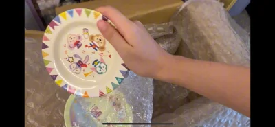 这次海运挑战寄了下陶瓷，樱花妹包装比较好的那包没碎，不好的那份碎了。挖煤姬还是包得很严实的，以后熟悉的樱花妹的陶瓷品还是可以买的