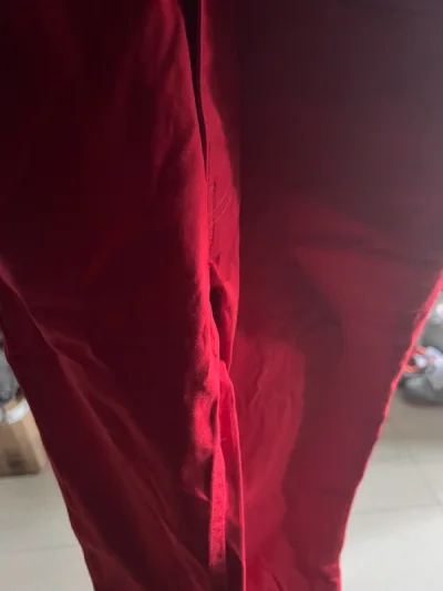 好价拍卖到了radio eva的衣服，收到了质量非常不错。选择的是船运，15天左右就到了，包装装的非常仔细，放了很多泡沫纸，非常不错的一次购物体验，期待下次购物！