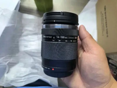 这次下单的是奥之心om5 14-150mm套机组合，非常轻便。价格是给到了7000左右，算上邮费，关税，7200左右，个人觉得非常得实惠。