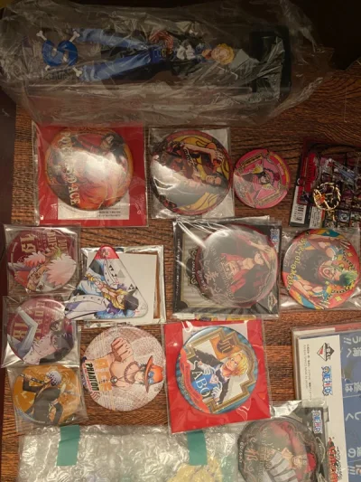 这次因为有一个包裹不能空运所以走的海运!!海运虽然慢了点但是很便宜很安心!很多都是没有买到的稀有!!所有的包装真的很好!!~年底大清货啦!