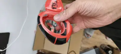 非常完美，没有损伤，半个月时间到货，我非常喜欢，国内买不到的，很好，很满意，箱子也包装的很好，很用心好评好评