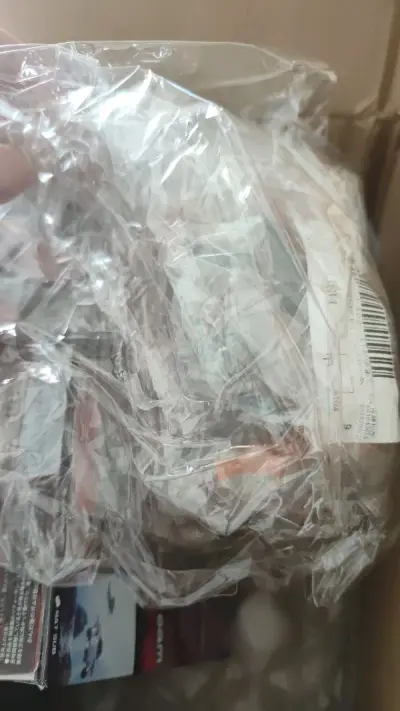 本次到货挺快，合单五天左右就通过了，到国内大概三周左右，东西也是完好的，箱子与国内其他快递不太一样，所以很好辨认，总体不错