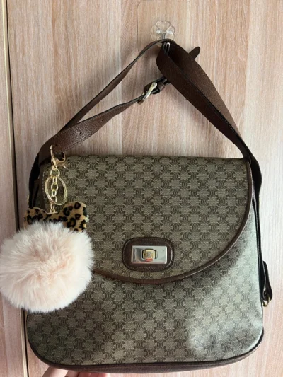 挺好的不错不错 就是岛内流程比较慢 国际物流啥的都还行 下次还来 成色也不错 应该是正品 挺满意的 好