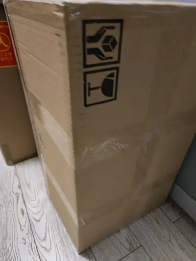 航空件到货分享，价格比ems便宜一些，但是感觉比ems就是慢了两三天而已，性价比也非常高阿，包装也非常不错，为打包师傅点赞