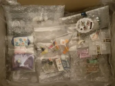 物流和往常一样很快，差不多一周左右就到。用箱子装的很结实，打包的很好。
东西完好无损的，收到了。很漂亮，没什么瑕疵，非常棒的一次购物体验。
期待下次。