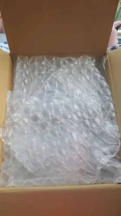 这次因为买了两个大趴趴，所以选了海运～！用积分抵消了很多运费，所以还挺便宜的！加上速度也很快，从日本10.19日发出，11.4日在上海收到啦！包装的特别好，给我放了很多泡泡纸，谢谢挖煤姬！主要买了一点毛绒，年底海关有点严T T 被税了七十块…！让本不富裕的家庭雪上加...