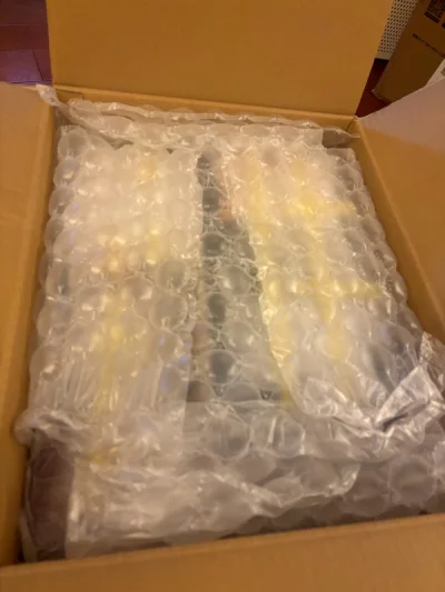 龙珠大电影中 比克大魔王的最新橙色状态 很大的一只 打包的非常好 每个都有单独包装 外箱也填充了很多 保护的盒子都非常好