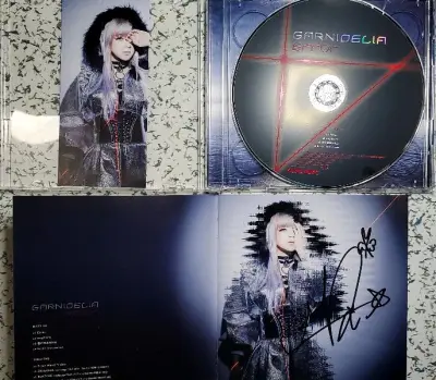 宝贝收到了，签名很喜欢，包装结实，物流也很快，和卖家描述的一样，物超所值，必须得给卖家好评，推荐给大家～