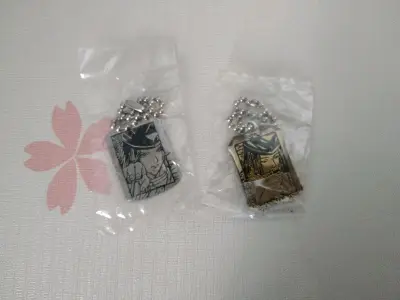 其实最先在挖煤姬看到的是这一整套，后来又看到更好价的就忍不住又下单啦hh。这次只晒三位主角的。p1左边的看图有点点伤，但实物拿到手其实还好。