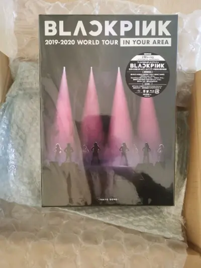 非常喜欢，快递打包的非常严实一点没有因为跨洋过海而有任何运输损坏。非常喜欢能淘到全新未拆封的绝版周边。