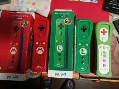 海运还是挺稳的 就是收到以后里面乱七八糟的 因为买的书 超级重 运费也汗颜 把快递邮政师傅累够呛 其他wii的手柄什么配件也还好 总之很满意 谢谢