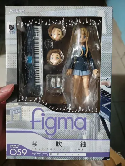 第六次挖煤姬日淘，这次是竹蜻蜓物流最久的一次，不过也在正常时效内，这次购买的是骏河屋的轻音少女figma琴吹紬，骏河屋一直被调侃为垃圾屋，而且商品描述并不会明确指出是不是全新但如果有明显损坏或瑕疵会写出，到手之后我发现封条是开的，拿出内塑发现表面脏兮兮的，我想是不是...