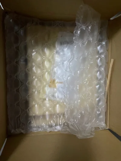 这次走了ems，从合单到发货依旧非常快速，发出后三天就收到了，包裹包的非常严实安全，里面的泡泡纸很多，东西都稳妥的收到了好评。