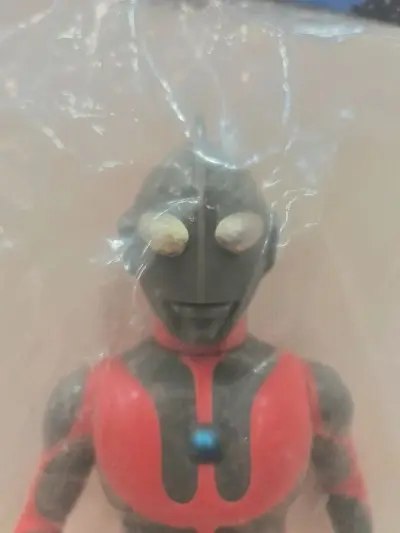 时尚最贵的奥特曼 没有之一 20cm sofubi材质 价格过千还有比他更会的奥特曼吗！我爱初代 但更爱迪迦 