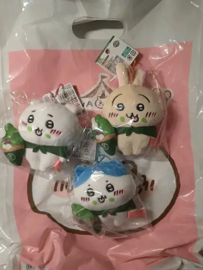 刚入坑chiikawa没多久就出不来了！正好当时挖煤姬在做活动有优惠就切了几单，邮费均摊下来每一只都是好价，ems也特别快特别丝滑！下次有机会还会用挖煤姬~