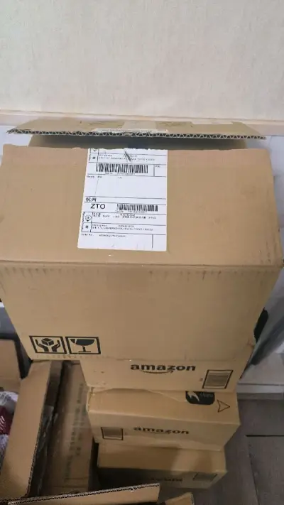 包装严实，箱子厚实，东西一点都没破损，快递发货快，平台代购方便，价格实惠，东西靠谱，物品精美，真的很不错，还会继续支持