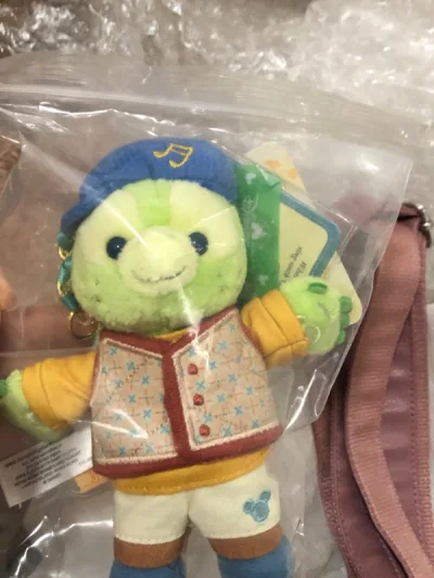 很开心煤炉卖家没有取消订单，已经被跑麻了，这一箱盒单后减重好多哟，交完税顺利拿到手啦，买到了很多划算的宝贝，期待一下箱宝贝的到来！