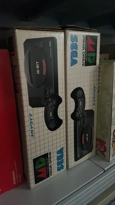 世嘉md也是一直想收藏的主机，无耐国内价格太高，品相也不尽如意！所以抱着试试看的心态，上挖煤姬看看，蹲了几天总算蹲到一台，虽说价格不是很美丽，但胜在原装箱说全！到手果断进柜。