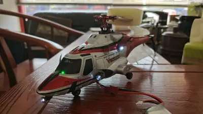 这只能在挖煤姬能买到这样的飞机了。非常非常稀有，国内唯一，而且是全新的，虽然价格不便宜，但是也是非常值得的，好评