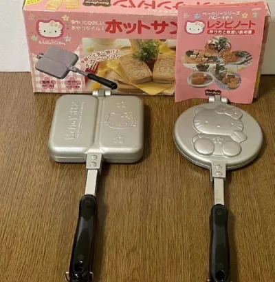 真的很爱日本这些小锅具，不得不说日本友人在这方面的创意真的很强，家里已经收集了一堆了也都是挖煤的，希望可以做出可爱的料理～