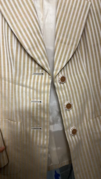 太好了，非常喜欢，实物更美丽，宝贝介绍很详细，质量特别好，样子也好看，试穿非常合体，还会再来采购，惊喜