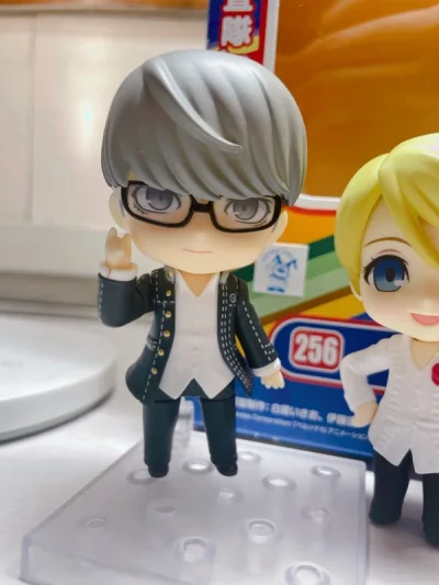 没想到居然真的是未拆封 品相很好 番长很帅捏 除了被税以外 购物流程算比较完美 发货处理都比较快速 汇率也还可以