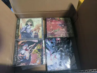 主要入手了流派和一些在流媒体上搜不到的奇怪冷门碟（主要是想尝个新）。意外的都很不错。物流选的挖煤姬竹蜻蜓，同样选择了内部加固。确实不如ems和航空件快，但胜在便宜，而且也没有多慢。