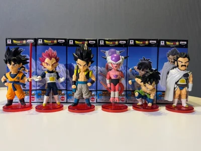 布罗利剧场版最后一套到了，顺利收全。这套wcf在做工细节上已经看的出来不如之前的剧场版系列。不过还是丰富了人物角色，弗利萨的头部中奖掉色了，后续需要补一下。竹蜻蜓一如既往的稳，希望包装强度能增加。