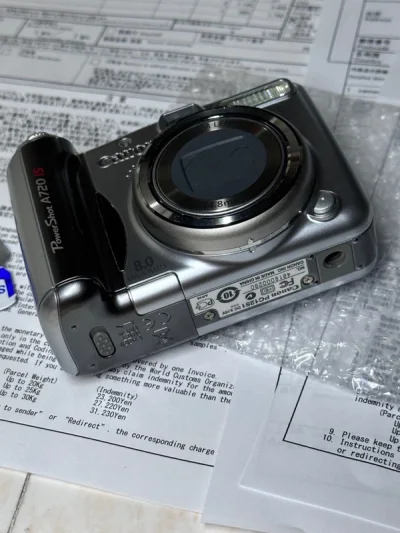 机子很不错 就是等待的时间有点长
但是好在等待是值得的 
机子也太新了吧 一条划痕都没有
拍照很nice
挖煤姬 你发货速度快点 我天天要买