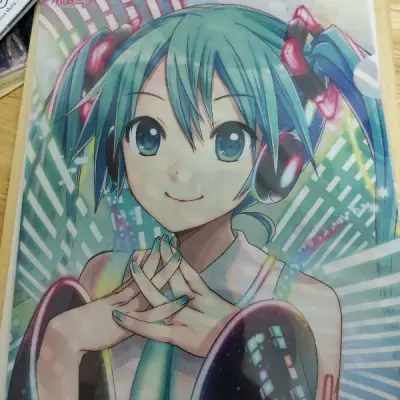 买了一大堆纸片和文件夹……谁说文件夹不是谷(T^T)无限怀念以前的画风，中古老物简直是神中神，看到了米库真的美的我落泪。