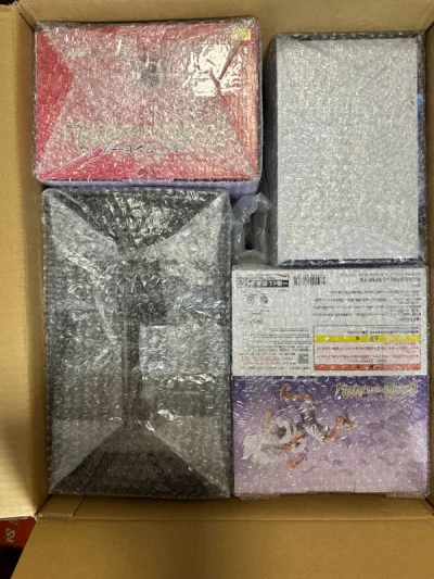 包装很好，很给力，三单合单，走的海运，速度还是挺快的。海贼王的尼卡路飞一番赏三个手办很好。龙珠的也不错