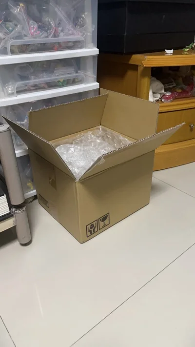 #挖煤姬# 
不知道多少单，这次也很快，25天左右的时间就收到了。挖煤姬包装一如既往非常好，手办满当当，垫了很厚很厚的气泡纸在里面，没有撞角。赞美挖煤姬，以后还会继续使用的!