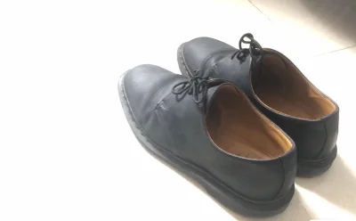 很久之前听说了jjjjound这牌子不过没咋买过，这次看见有个黄金码立马拿下，很舒适，成色很好，基本没有啥磨损