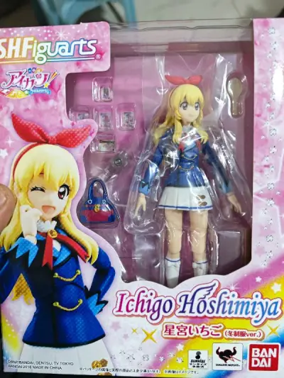 是偶像活动初始三人组的shf打包，正好也是太阳组成员，三个shf打包实在是太爽嘞，而且三个全都是全新的，在国内现在基本上找不到全新的咧，箱子厚实无压力，内容物全部八角尖尖，好！实在是好！