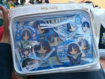 这个产品总体来看还是很不错的选择。整体造型非常的简洁大气。材质也是感觉非常的不错。用料非常的不错吧。尺寸方面也是比较合适的