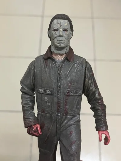 这款neca老物在国内价格高昂，心心念念了很久，后来在朋友的推荐下第一次尝试日淘。结果发现平台上有很多类似的美系玩具老物，相比以前用过的eBay代购，挖煤姬相对价格实惠且操作简单，只需两周就能收到货，而且打包很负责，到手后和商品展示页品相一致，整个购物体验很好。
虽...