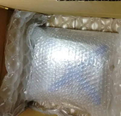 买的专辑小卡pb到货啦！！物流还是很不错的，包装一如既往的好，非常安心！收到的谷子们都平平安安漂漂亮亮地到手啦！又一次表的我猫的美貌(⑉°з°)-♡