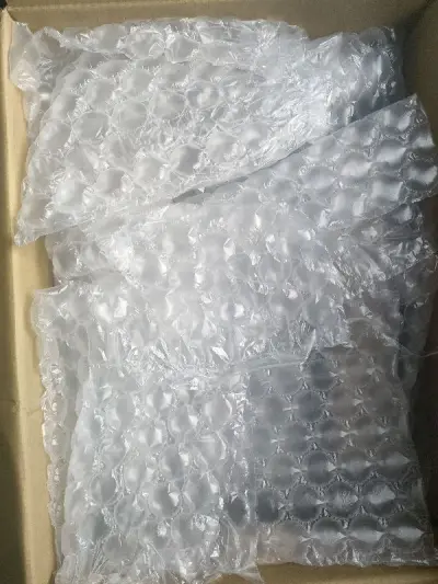 选的海运，速度相当快了，不到一个月。包装很严实，包裹感十足。玩具成色也还不错 跟描述的差不多，包装也还行吧，没有受到什么严重破损